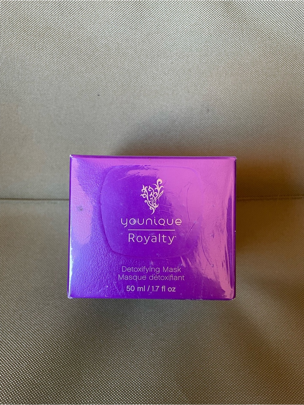 Younique Royalty Detoxifying Mask - Metallic Purple Packaging